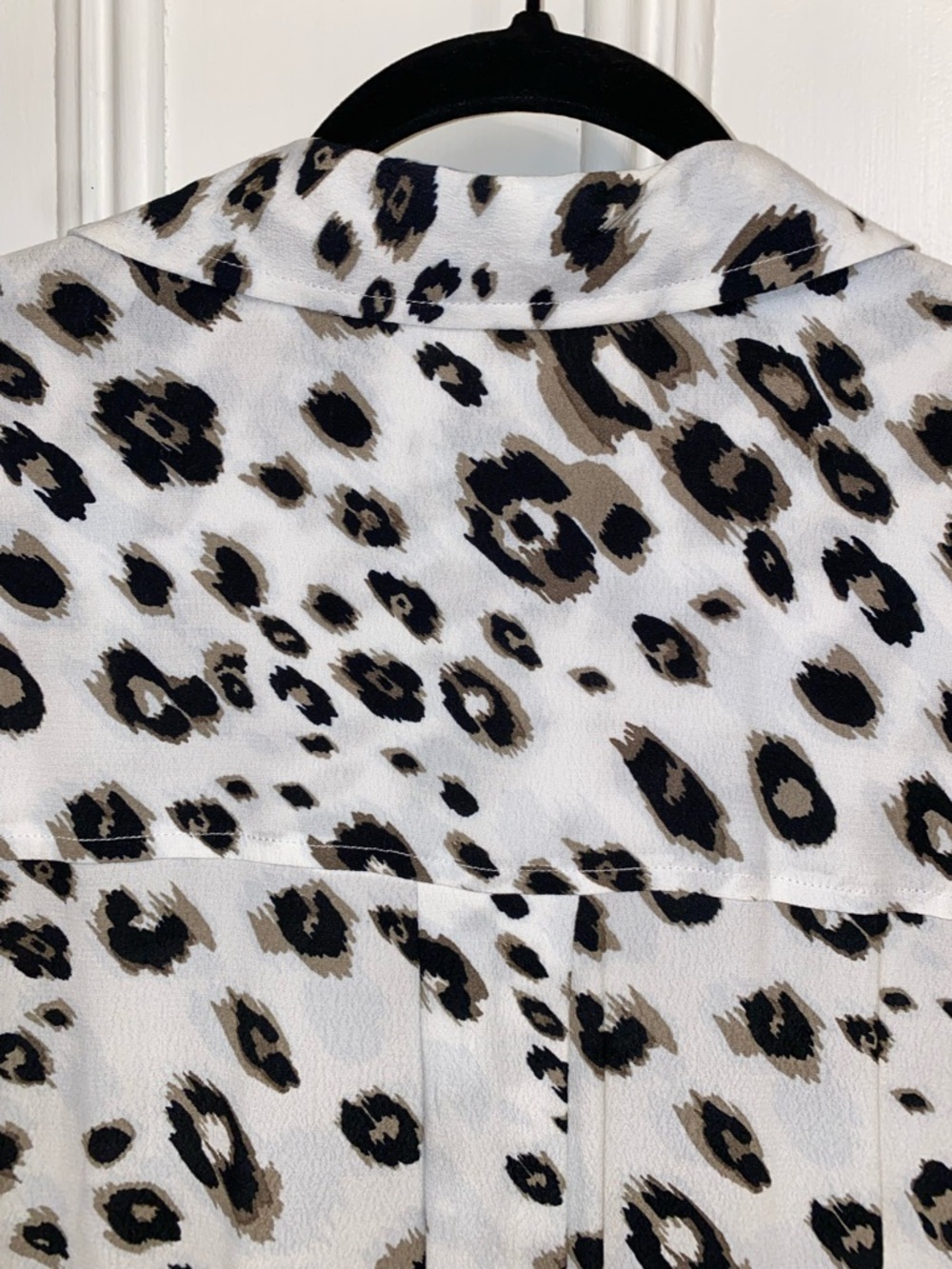 Ella White Leopard Print Long Sleeve Pullover Blouse - Picture 6 of 9